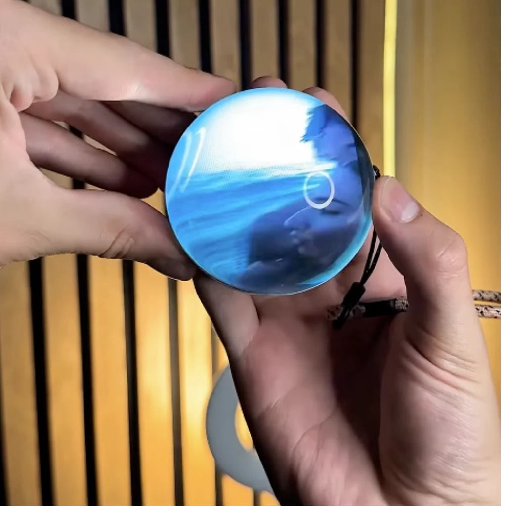 Video Memory Globe